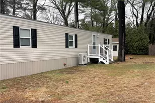 42 Maplewood Dr, Burrillville, RI 02839 - Photo 3