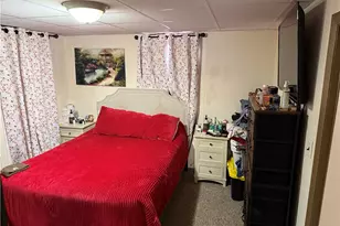 27 Fairview Ave, Cumberland, RI 02864 - Photo 3