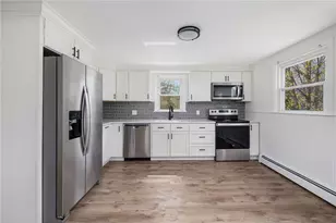 26 Limestone Rd, Warwick, RI 02889 - Photo 5