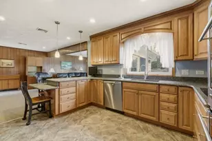 8 Wabasso Terrace, Middletown, RI 02842 - Photo 19