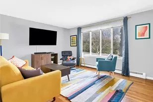 32 Hamlin Ave, Warwick, RI 02889 - Photo 5