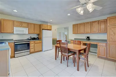 25 Hyde Avenue, Pawtucket, RI 02861 - Photo 13