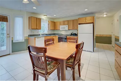 25 Hyde Avenue, Pawtucket, RI 02861 - Photo 11