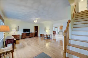 25 Hyde Ave, Pawtucket, RI 02861 - Photo 5