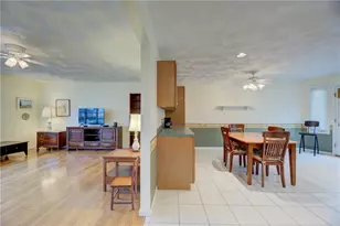 25 Hyde Ave, Pawtucket, RI 02861 - Photo 9