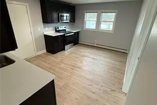 61 Vale St, Pawtucket, RI 02860 - Photo 5