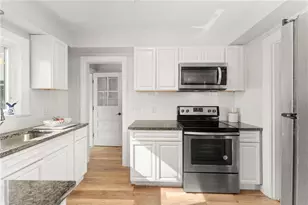 26 Coulters Rd, Cranston, RI 02920 - Photo 7