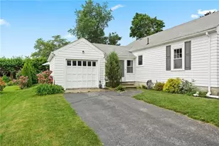 26 Coulters Rd, Cranston, RI 02920 - Photo 31