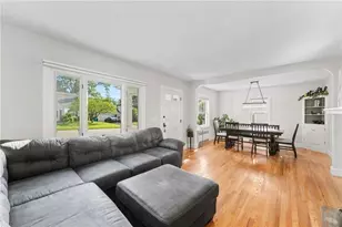 26 Coulters Rd, Cranston, RI 02920 - Photo 15