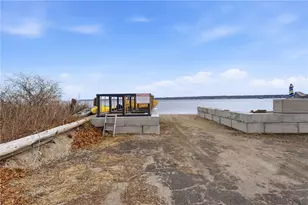 16 Triton Dr, North Kingstown, RI 02874 - Photo 19