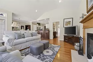 25 Southern View Dr, Narragansett, RI 02882 - Photo 11