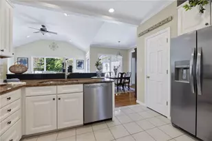 25 Southern View Dr, Narragansett, RI 02882 - Photo 17