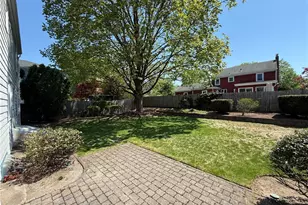 7 Beech Tree Rd, East Providence, RI 02916 - Photo 9