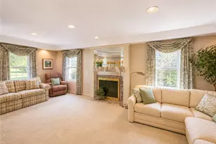 7 Beech Tree Rd, East Providence, RI 02916 - Photo 5