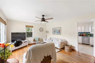 32 Overhill Rd, Warren, RI 02885 - Photo 11