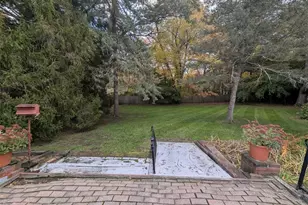 66 Scenic Dr, Warwick, RI 02886 - Photo 11