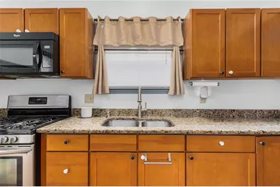 95 Corinth Street, Providence, RI 02907 - Photo 11