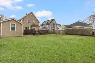 95 Corinth St, Providence, RI 02907 - Photo 29