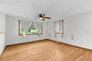 25 Harris Dr, Tiverton, RI 02878 - Photo 3