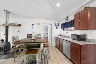 28 Pier Rd, Portsmouth, RI 02872 - Photo 13