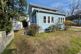 2 Tobyhanna St, Providence, RI 02910 - Photo 3