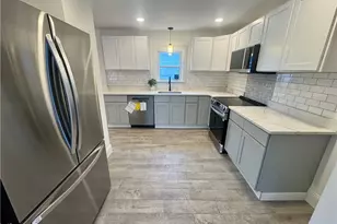 2 Tobyhanna St, Providence, RI 02910 - Photo 7