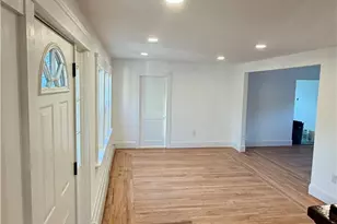 2 Tobyhanna St, Providence, RI 02910 - Photo 3