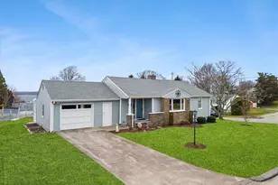 3 O Connell Rd, Tiverton, RI 02878 - Photo 3