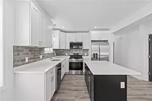 29 Stansbury St, Providence, RI 02908 - Photo 3