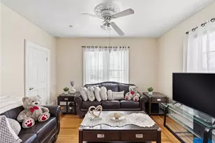 35 Allen Ave, Pawtucket, RI 02860 - Photo 13