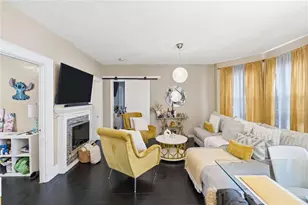 35 Allen Ave, Pawtucket, RI 02860 - Photo 3