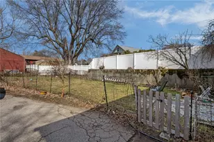 469 Winter St, Woonsocket, RI 02895 - Photo 39