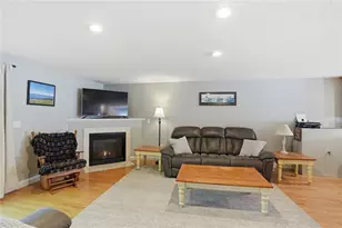 272 Cass Ave, Woonsocket, RI 02895 - Photo 11