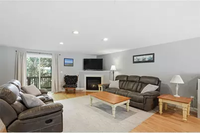 272 Cass Avenue #3, Woonsocket, RI 02895 - Photo 9