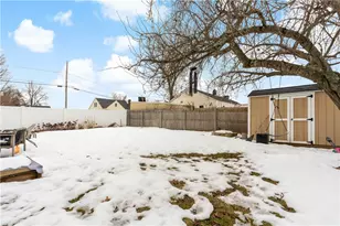 48 Rowe Ave, Warwick, RI 02889 - Photo 33