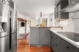 16 Bridge St, Newport, RI 02840 - Photo 17