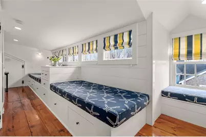 16 Bridge Street, Newport, RI 02840 - Photo 31