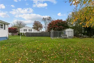 75 Montgomery St, Tiverton, RI 02878 - Photo 3