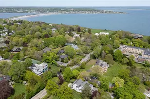 97 Narragansett Ave, Newport, RI 02840 - Photo 21