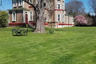 97 Narragansett Ave, Newport, RI 02840 - Photo 17