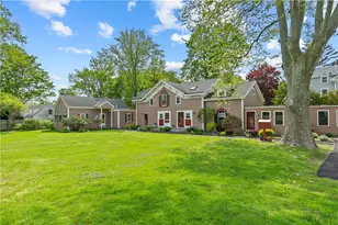 97 Narragansett Ave, Newport, RI 02840 - Photo 19