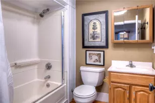 98 John St, Newport, RI 02840 - Photo 17