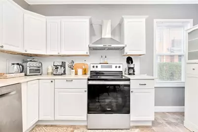 90 University Avenue, Providence, RI 02906 - Photo 5