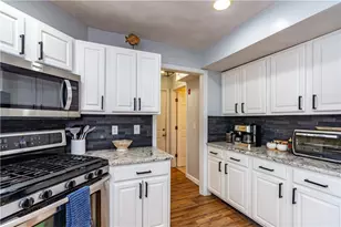 195 Oakland Beach Ave, Warwick, RI 02889 - Photo 17