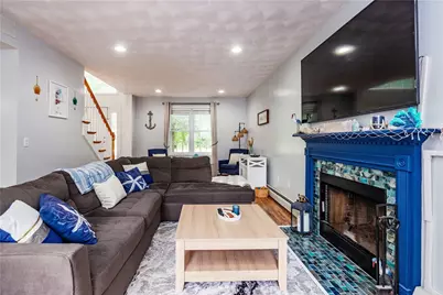 195 Oakland Beach Avenue, Warwick, RI 02889 - Photo 7