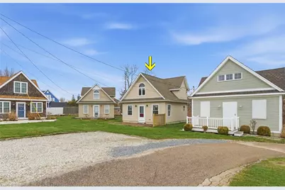 64 Burnside Avenue, Narragansett, RI 02882 - Photo 3