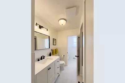 14 Pocahontas Drive, Middletown, RI 02842 - Photo 19