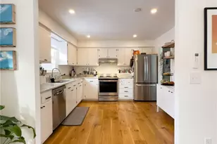 14 Pocahontas Dr, Middletown, RI 02842 - Photo 7