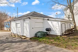 5 Fountain St, West Warwick, RI 02893 - Photo 31