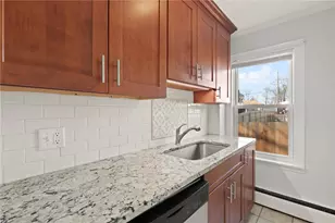 5 Fountain St, West Warwick, RI 02893 - Photo 9